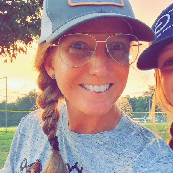 Meet your Posher, Vanessa - Picture 2 of 3